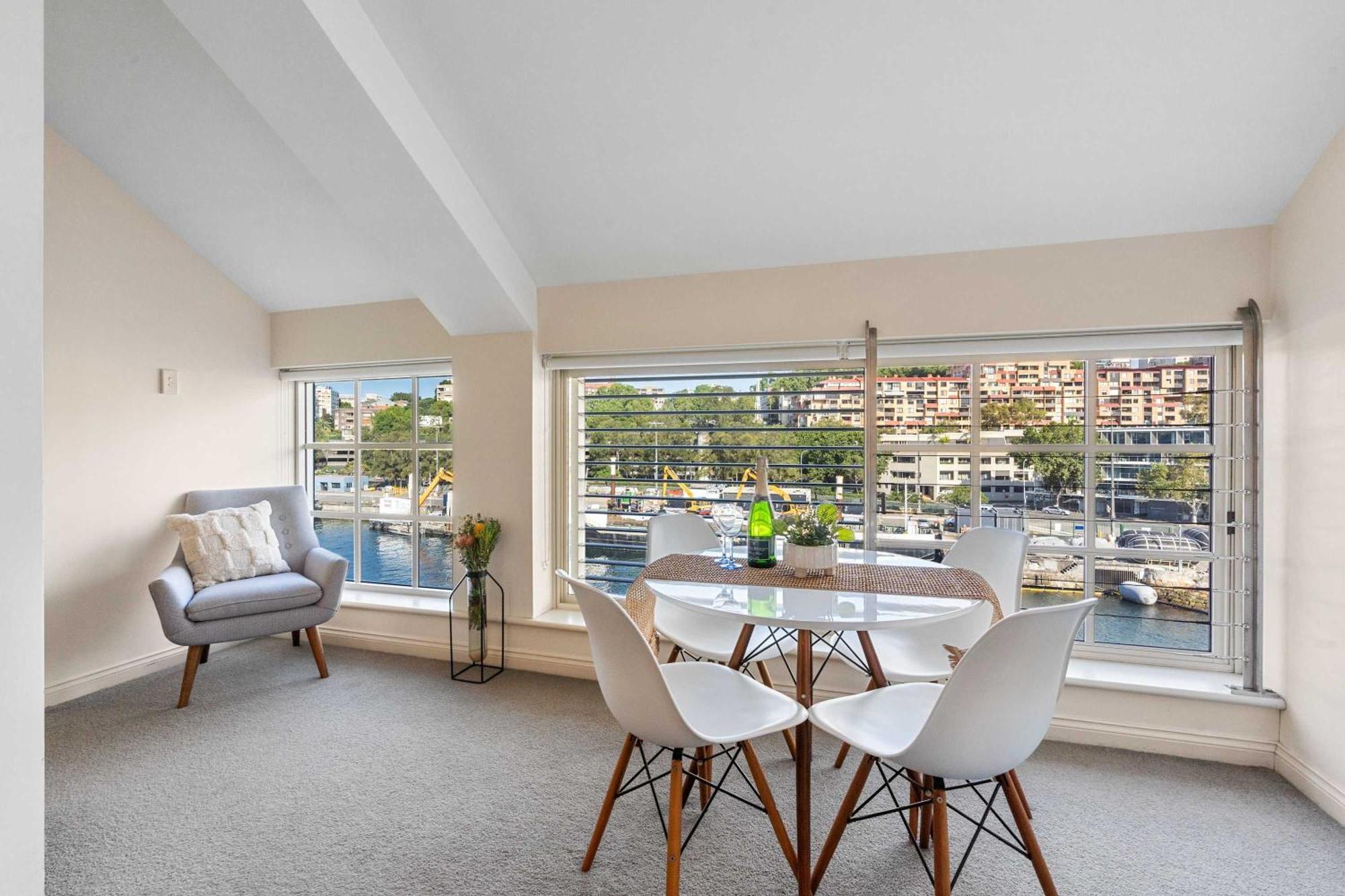 Apartment Stylish Loft-style With Stunning Views Sydney