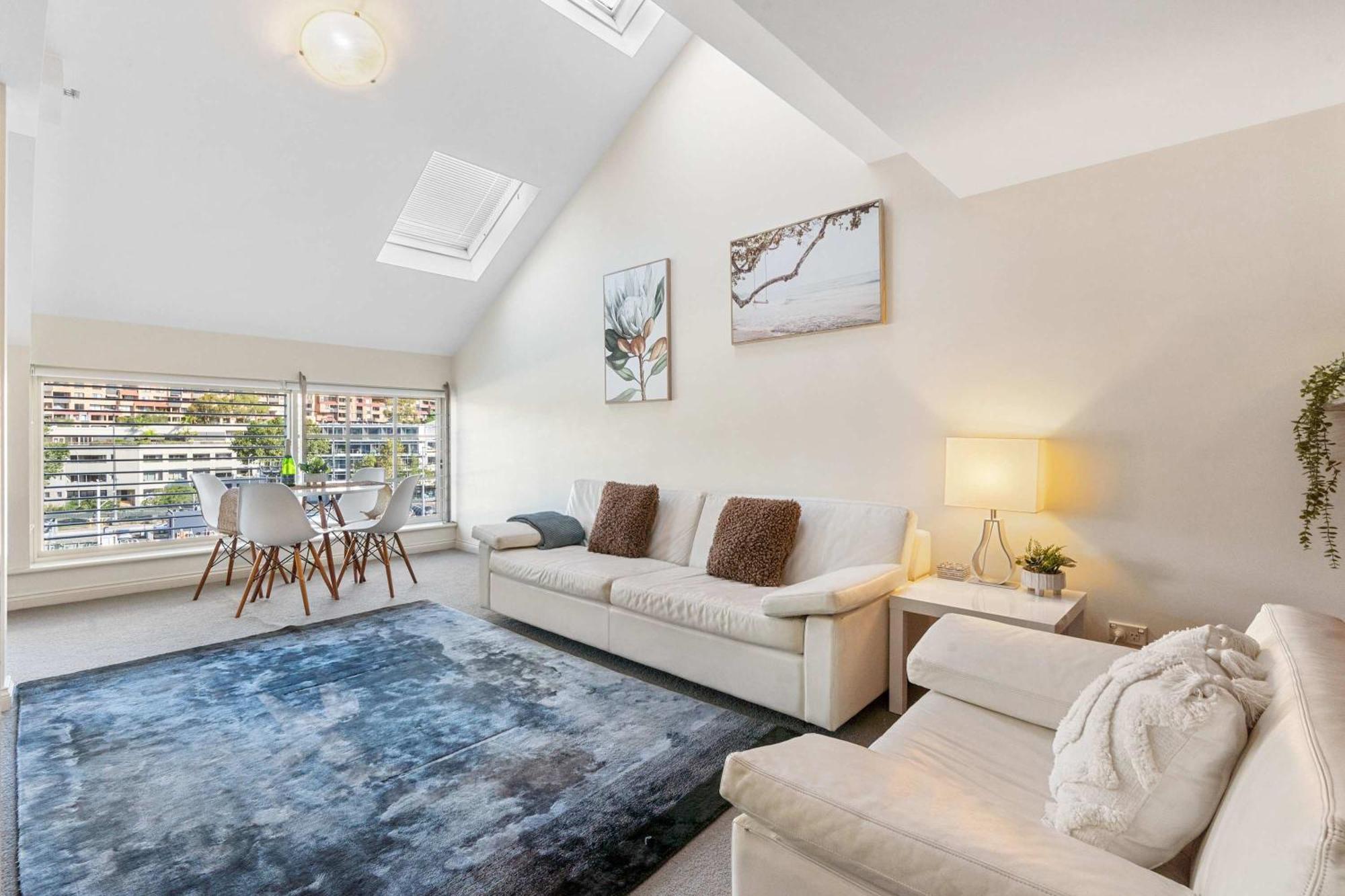 Stylish Loft-style With Stunning Views *